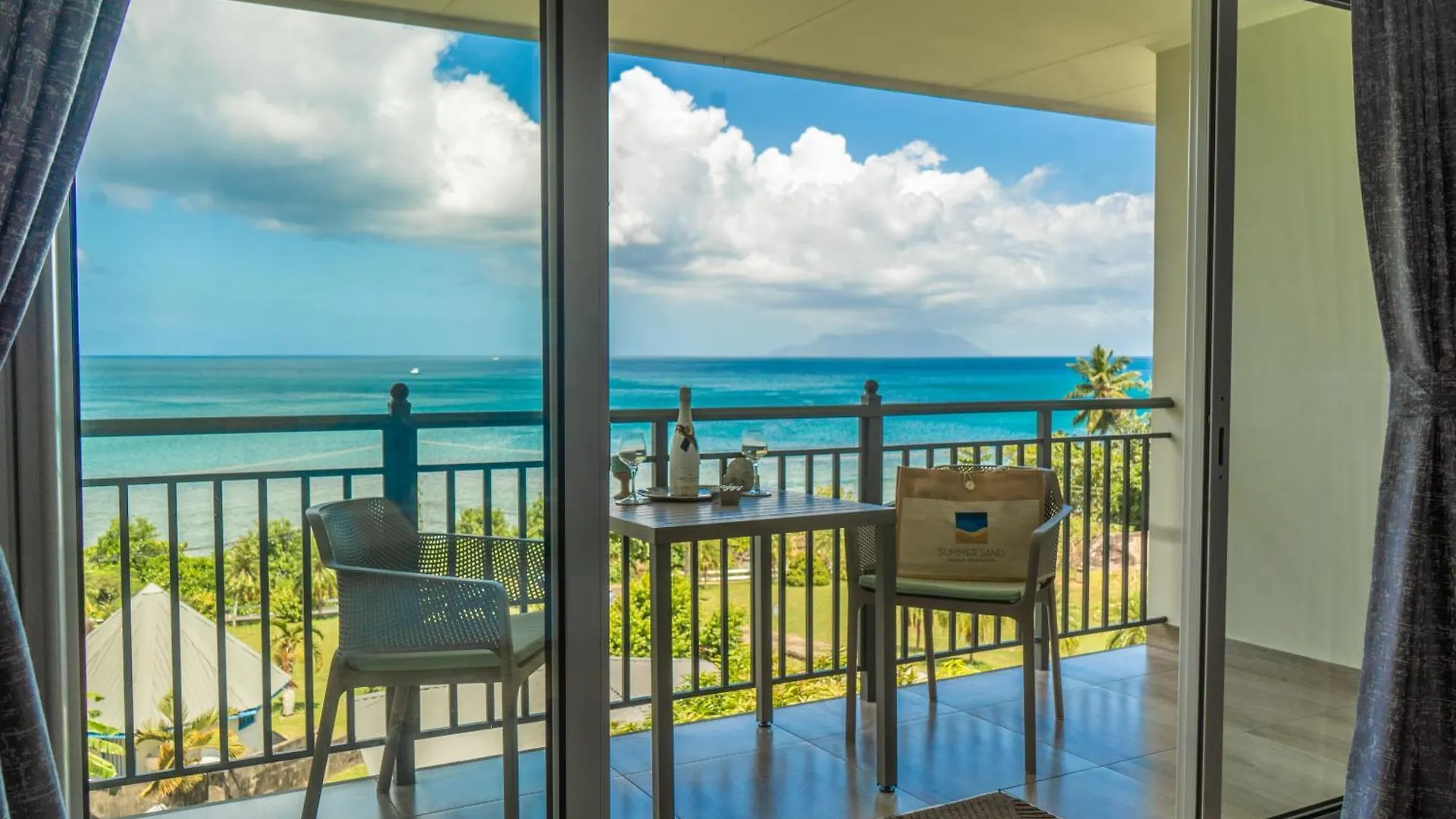 Summer Sand Holiday Apartments Beau Vallon  Aparthotel Beau Vallon (Mahe)