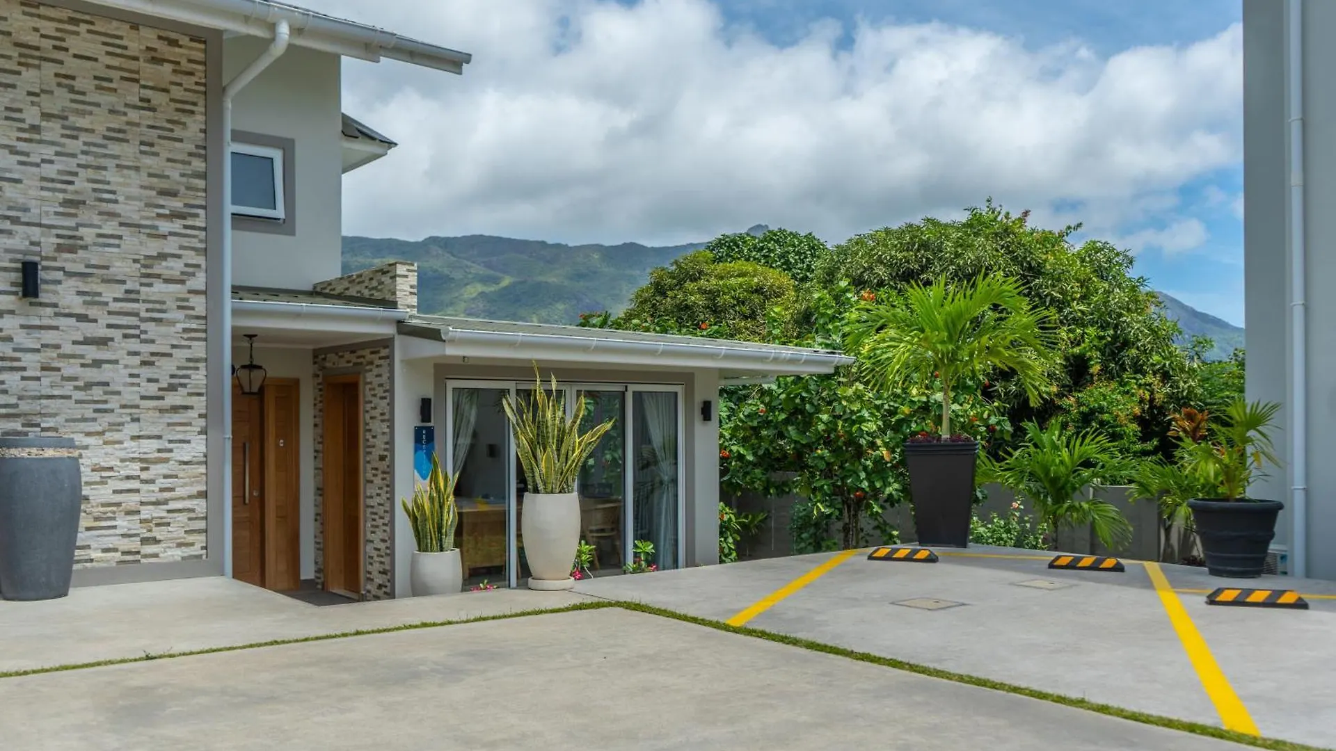 Summer Sand Holiday Apartments Beau Vallon  Seychelles