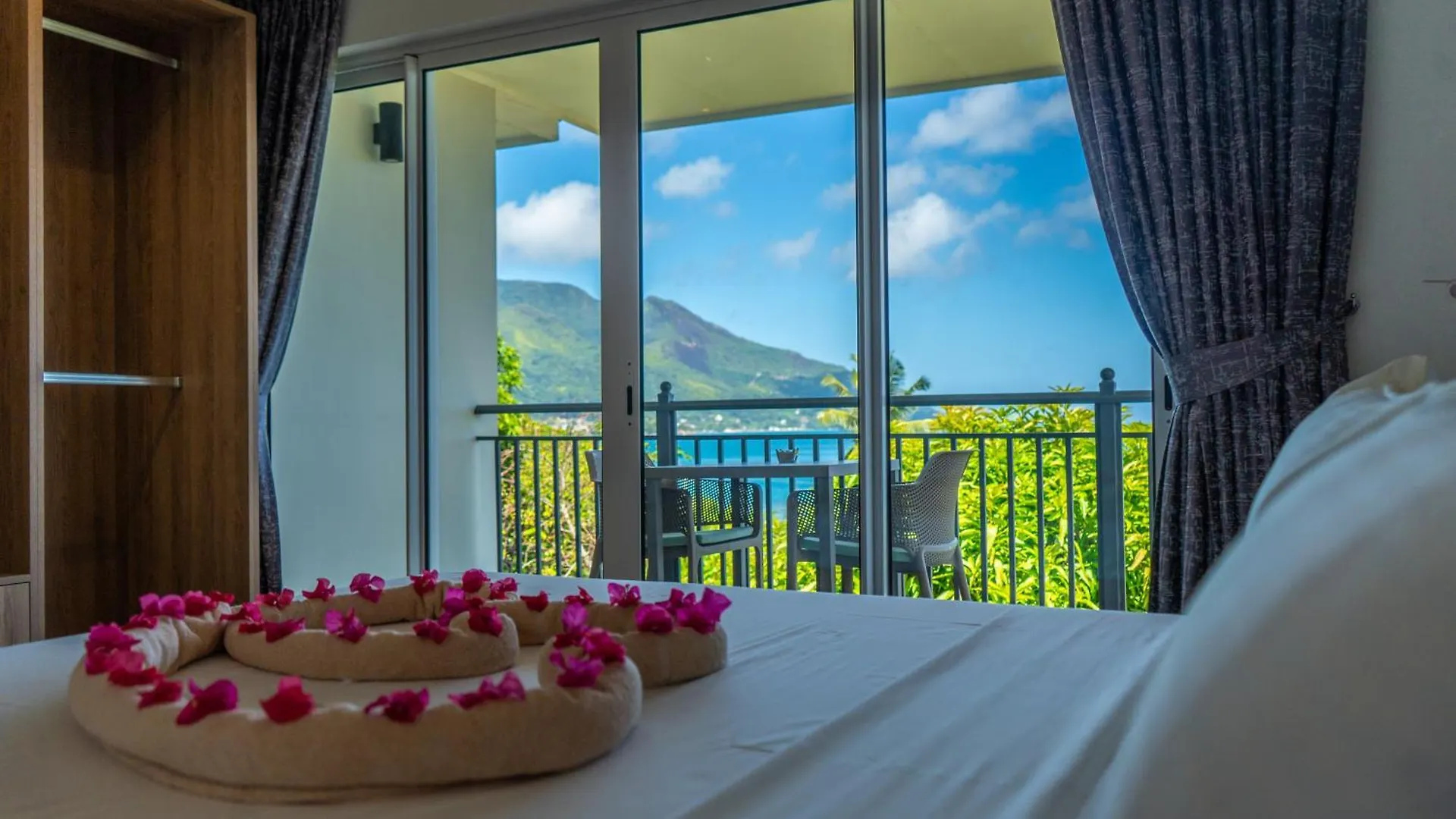 Summer Sand Holiday Apartments Beau Vallon